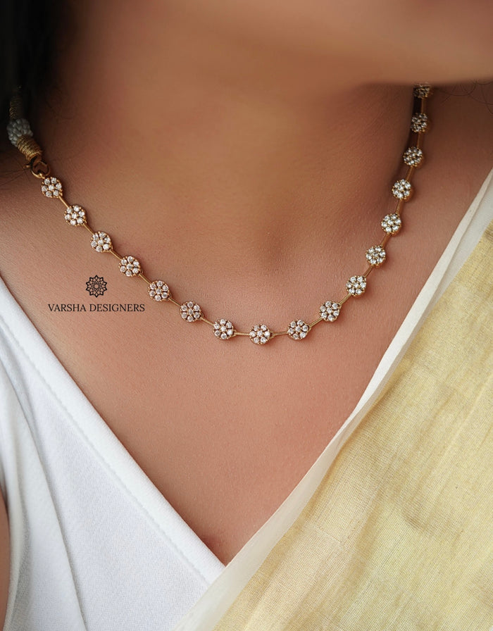 Adorable Floral White Stone Necklace