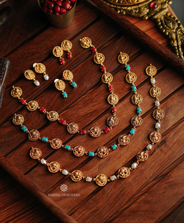 Adorable Oval Stone Coin Necklace
