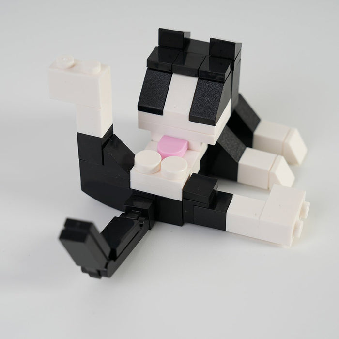 Black & White Grooming Kitten Building Blocks - LesDiy -