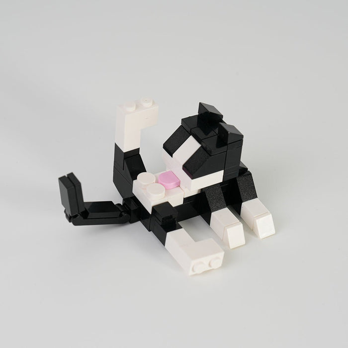 Black & White Grooming Kitten Building Blocks - LesDiy -