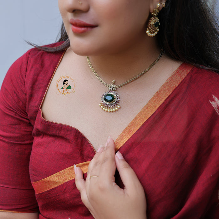 Brilliant Emerald Necklace