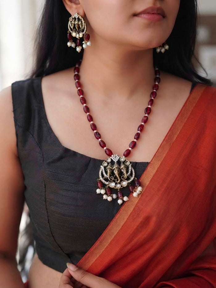 Elephant Motif Pendant Beaded Necklace