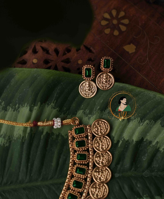 Emerald Antique Kasumaala