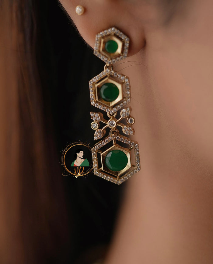 Gold Finish Emerald Stone Necklace Set