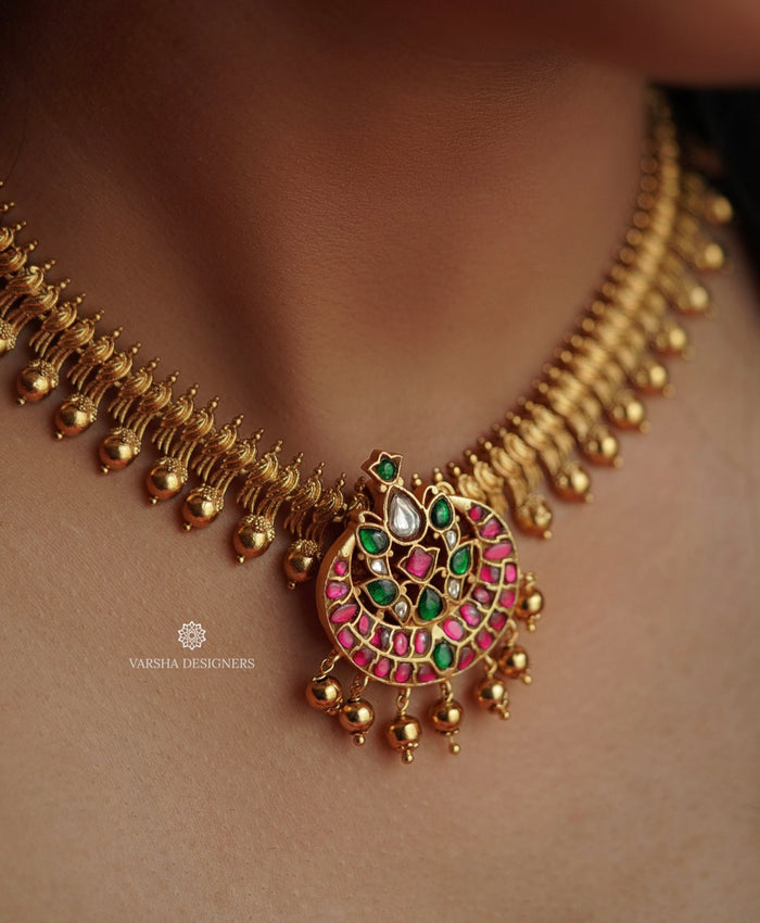 Jadau Kundan Chaand Pendant Necklace