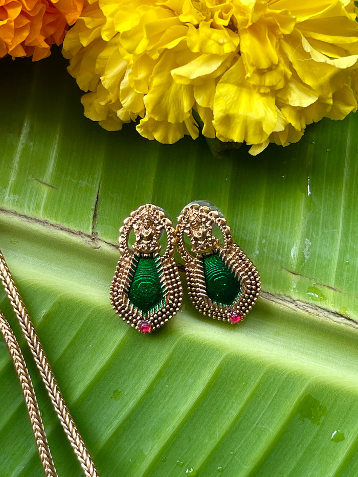 Gold Finish Nagapadam Pendant Chain