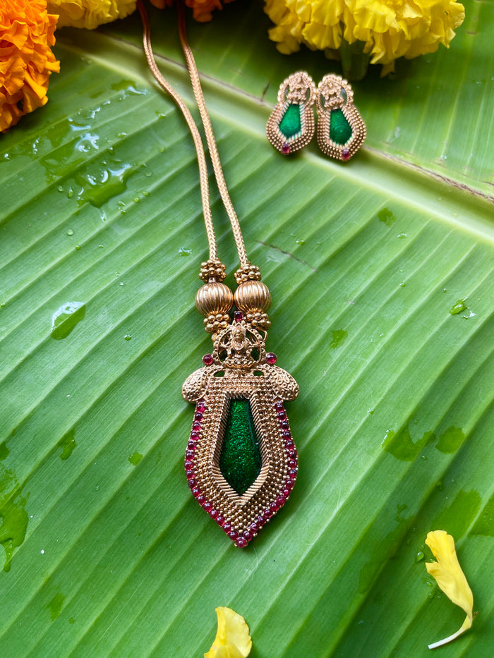 Gold Finish Nagapadam Pendant Chain