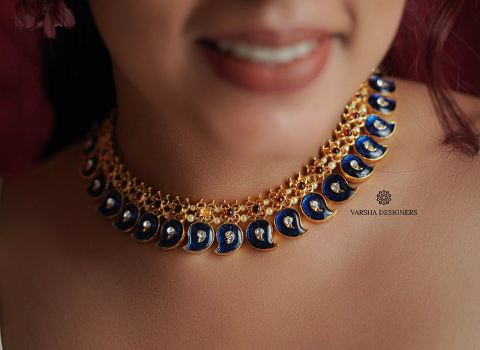 Kerala Style Kemp Sapphire Paisley Necklace Set