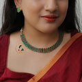 Layered Emerald Kemp Choker