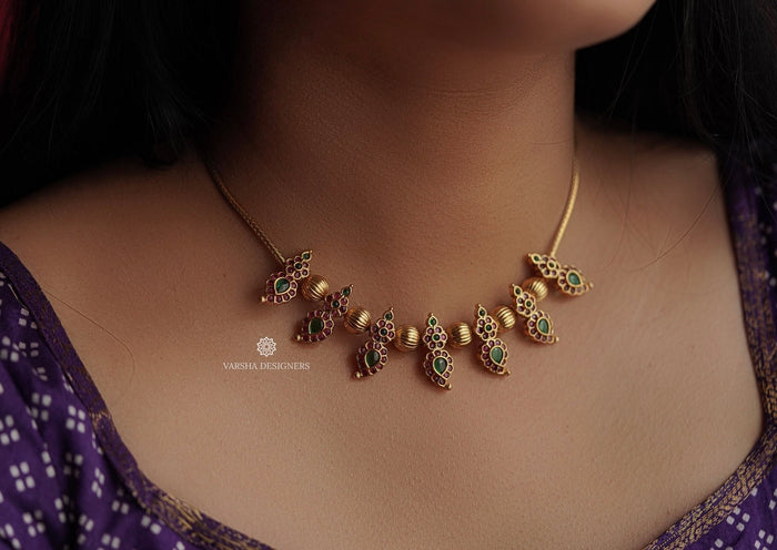 Matte Finish Kemp Mango Necklace