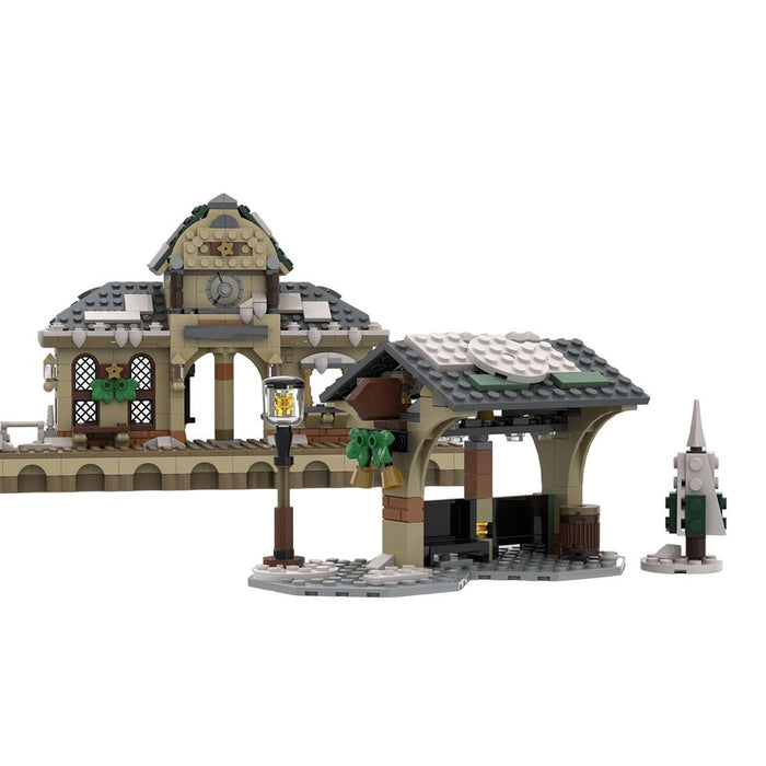 MOC - 124954 Christmas Winter Station - LesDiy -