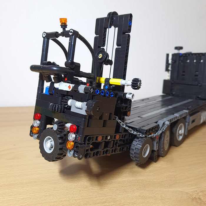 MOC - 195772 Moffett Forklift - LesDiy -