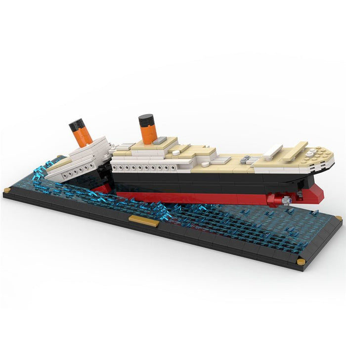 MOC - 51466 Titanic Sinking Scene - LesDiy - MOC -