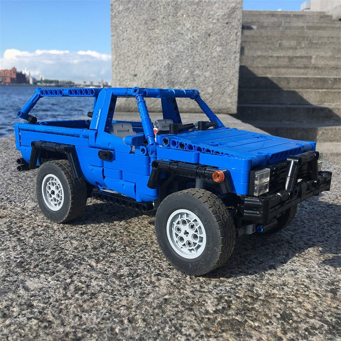 MOC - 56024 Trophy Trial Truck - LesDiy - MOC -