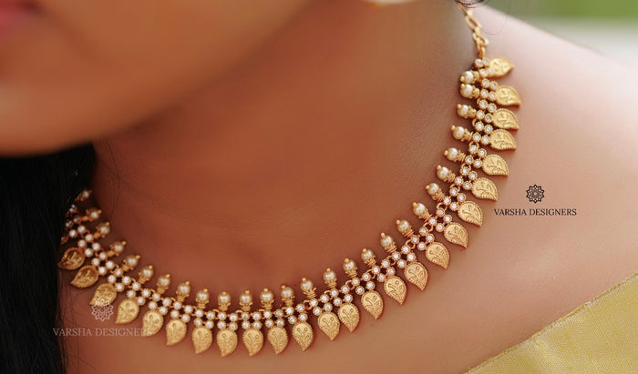 Paisley Gold Look Alike Necklace Set