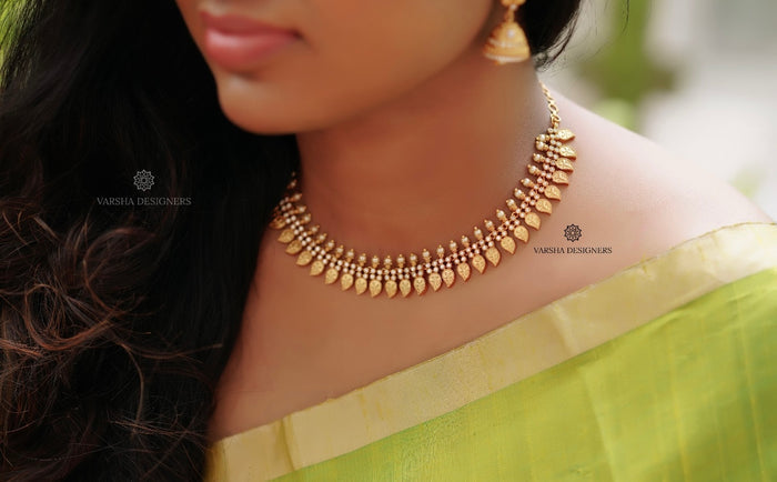 Paisley Gold Look Alike Necklace Set