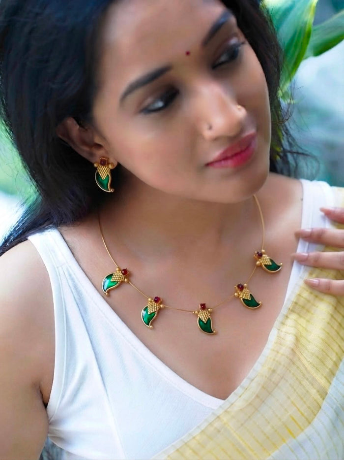 Palakka Invsible Necklace set