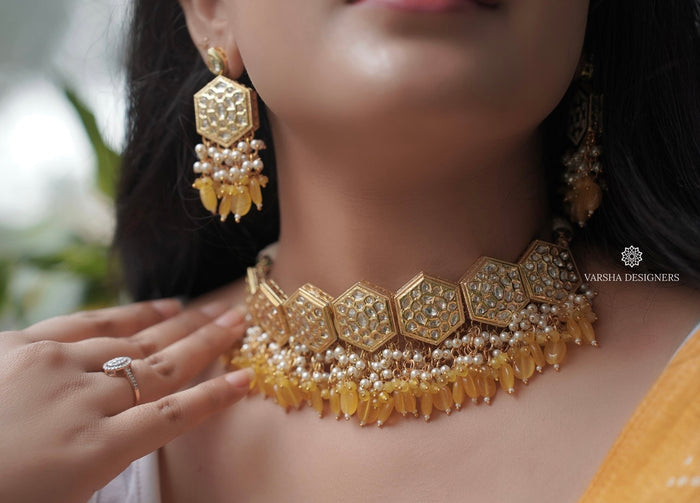 Perfect Kundan Choker For Haldi