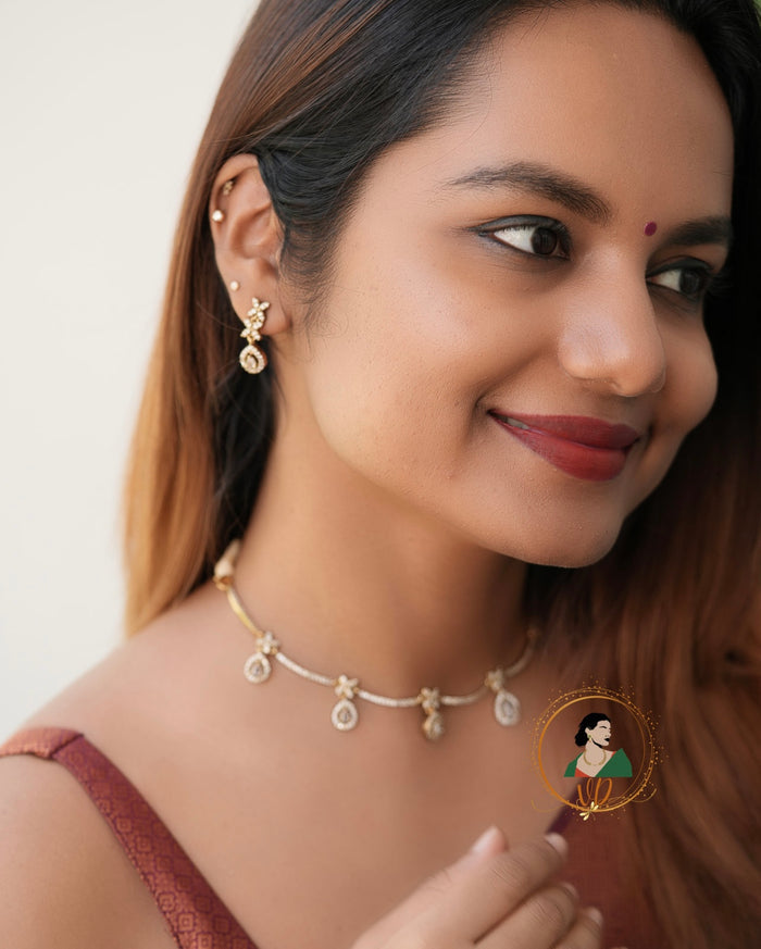 Pretty White Stone Necklace Set