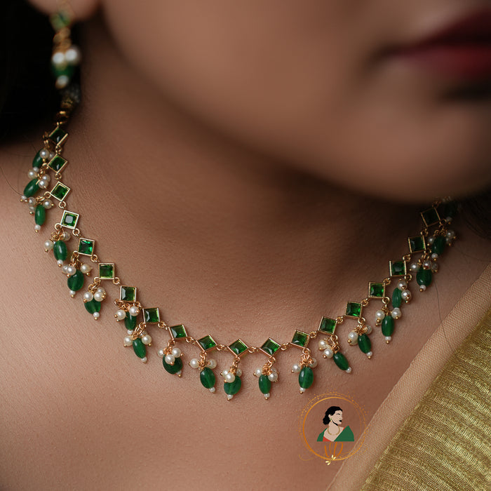 Simple Emerald Necklace Set
