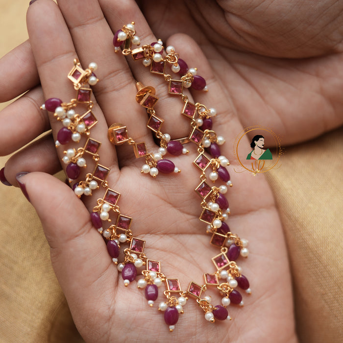 Simple Emerald Necklace Set