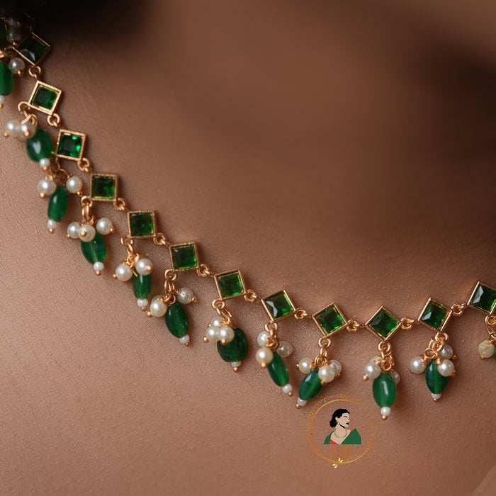 Simple Emerald Necklace Set
