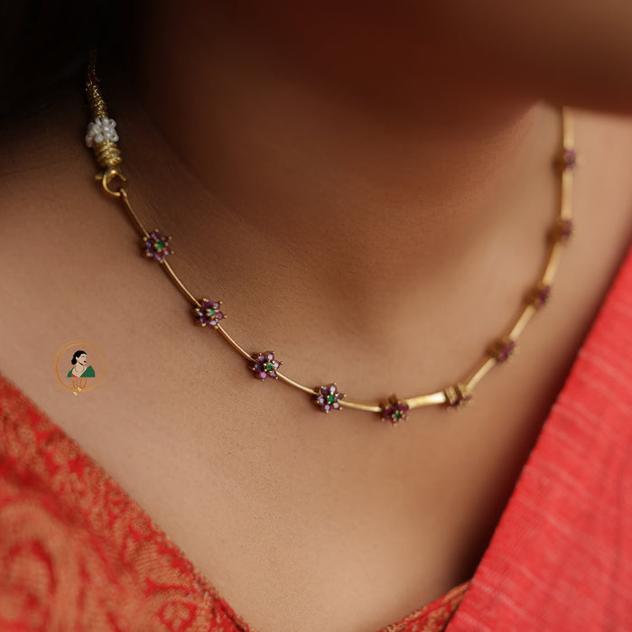 Simple  Floral Necklace