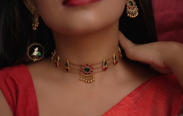 Simple Floral Stone Choker Set