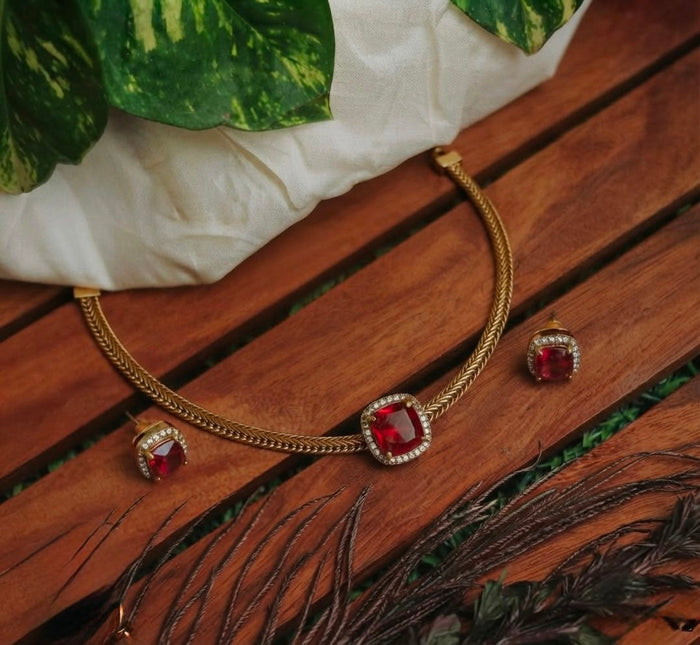 Simple Stone Choker