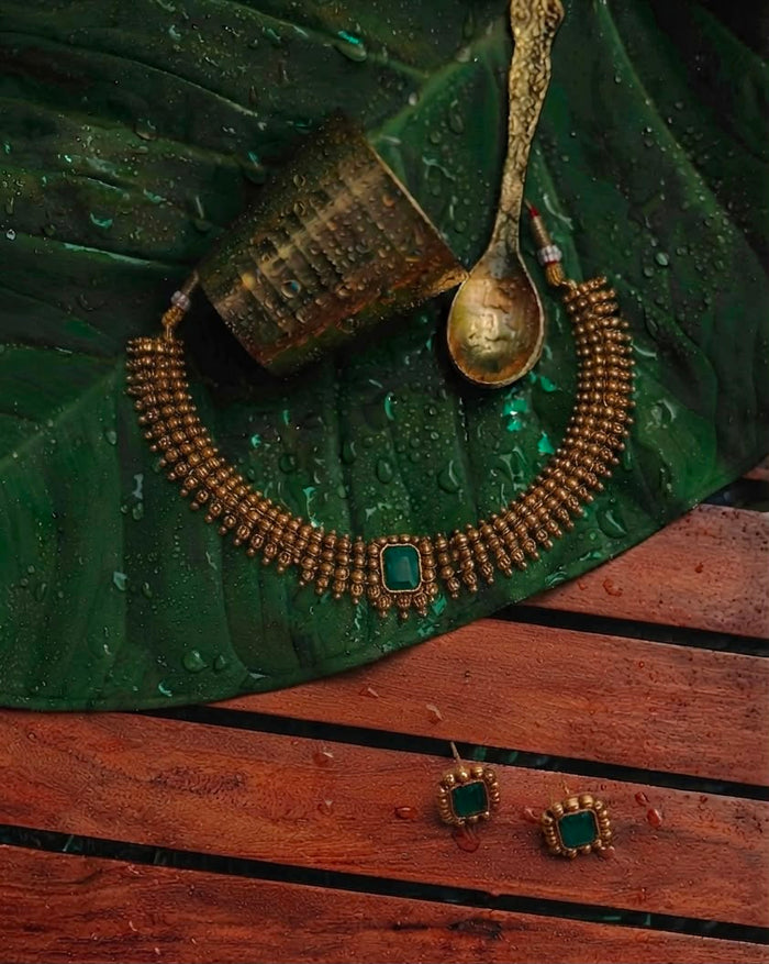 Simple Stone Necklace Set