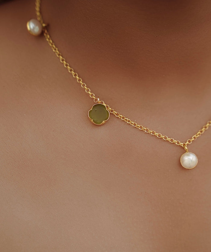 Thin Chain with Pearls & Stones