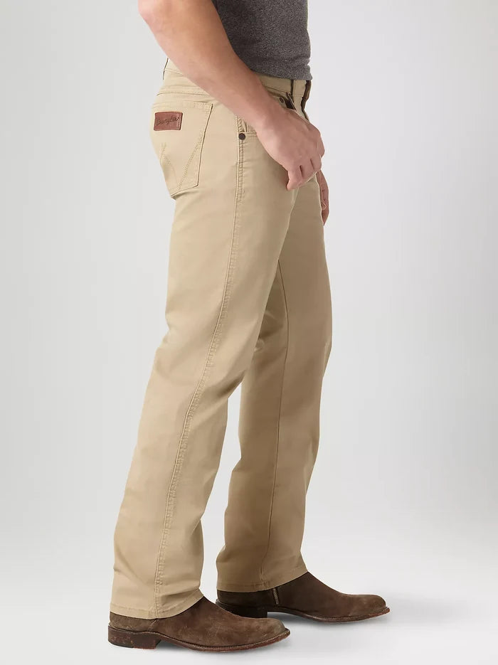 Wrangler Retro Slim Fit Straight Leg Pant